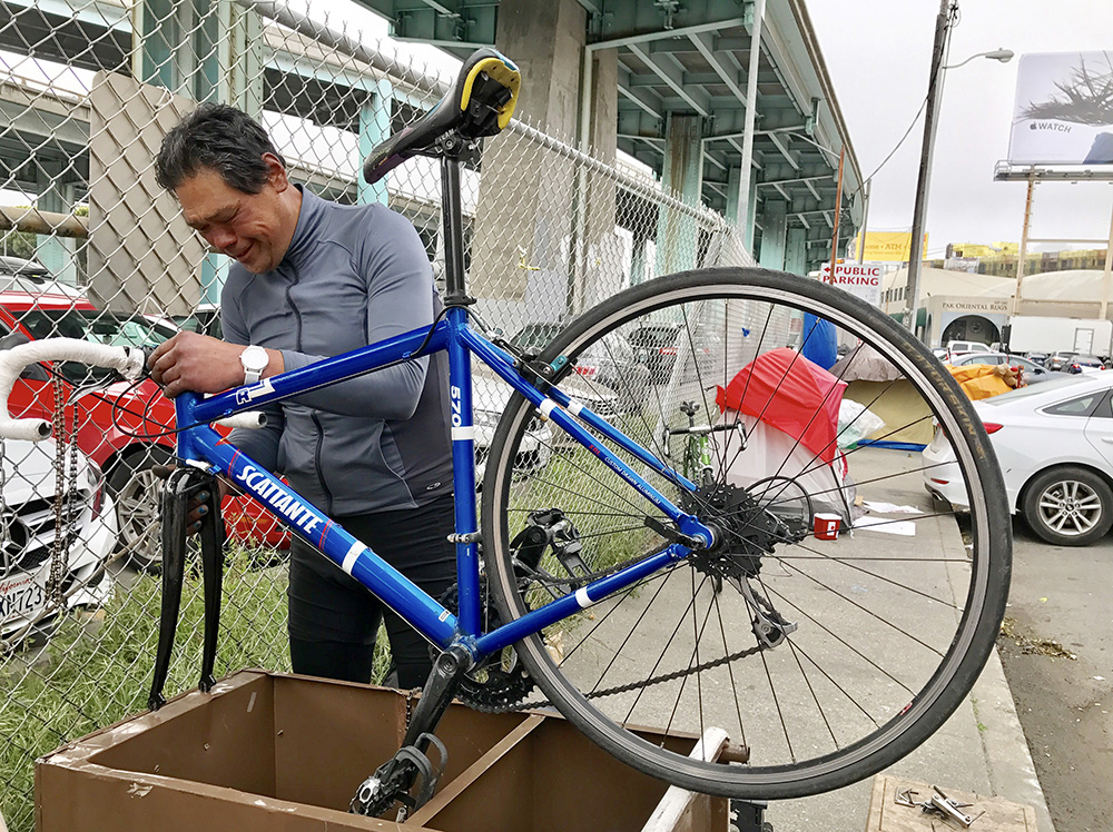 homelesssf2017-07seanpicobikecc.jpg