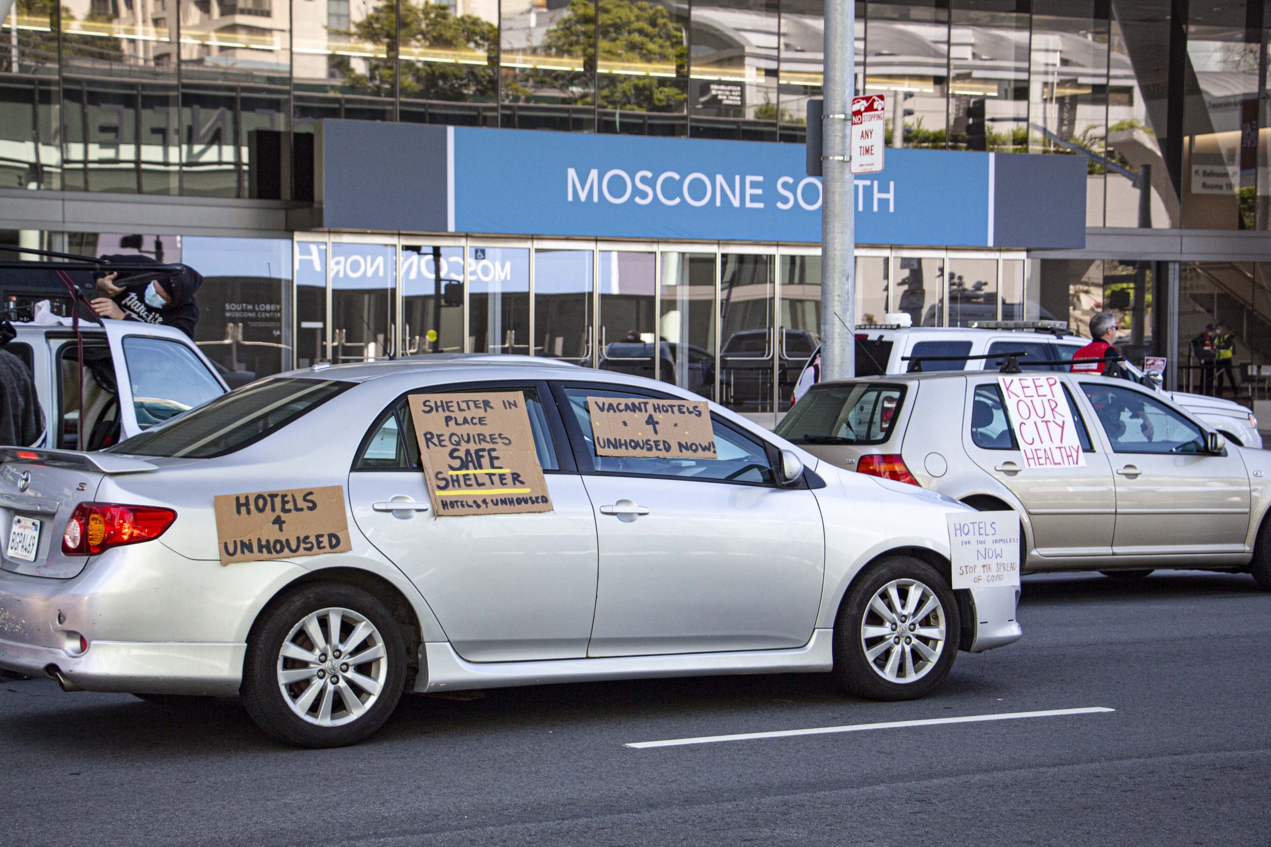 car_in_front_of_moscone_sign.jpg